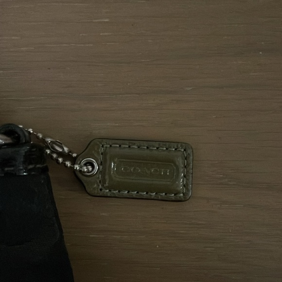 Coach wristlet mini bag like new - Picture 3 of 4